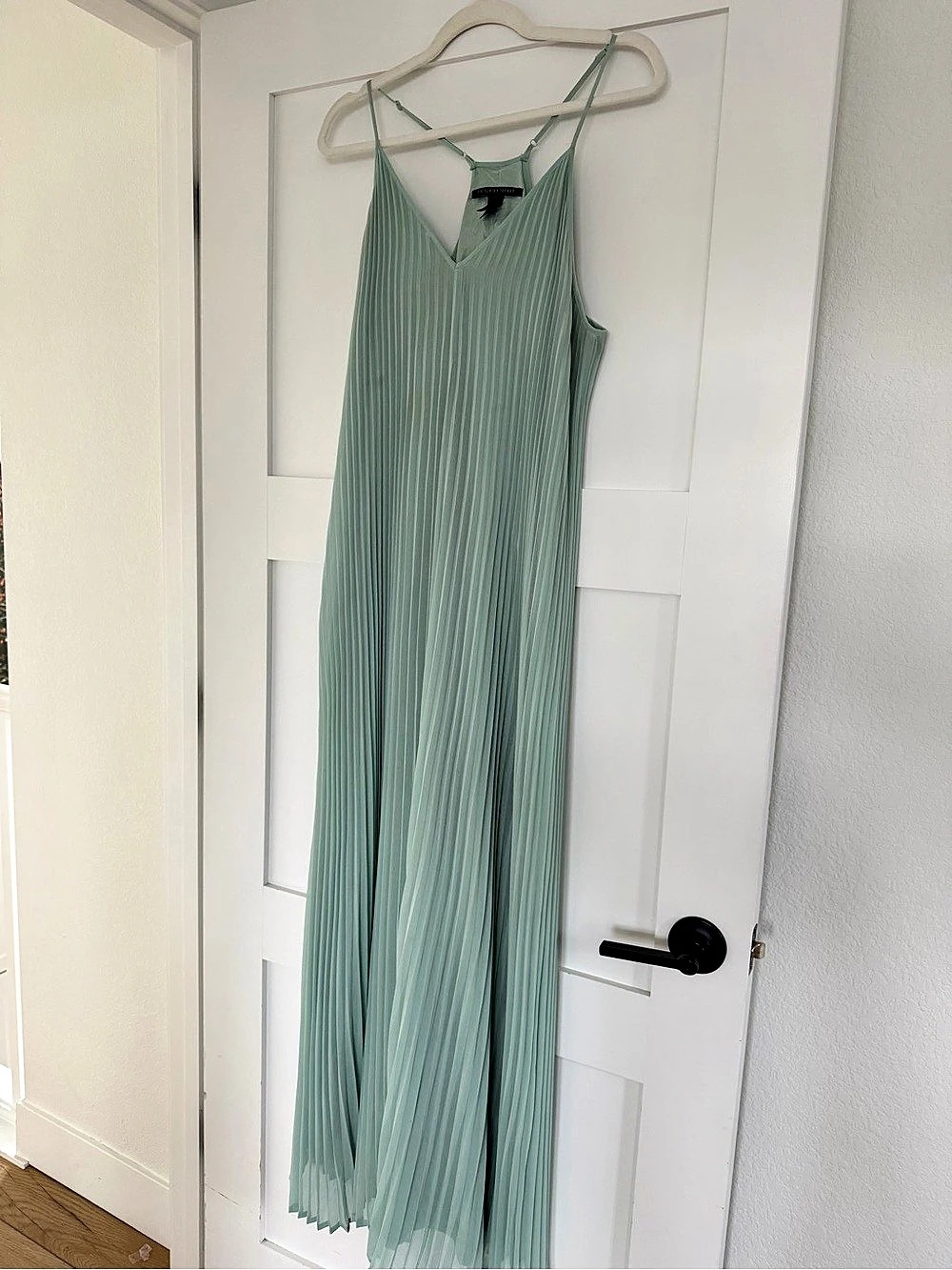 Victoria's Secret Pleated Maxi Dress in Green Size Large Like New